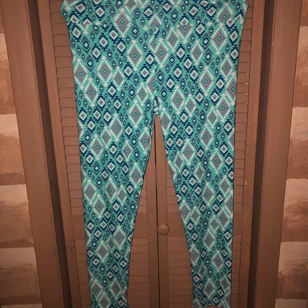 LuLaRoe Blue and White Geometric Leggings Stretch Fit